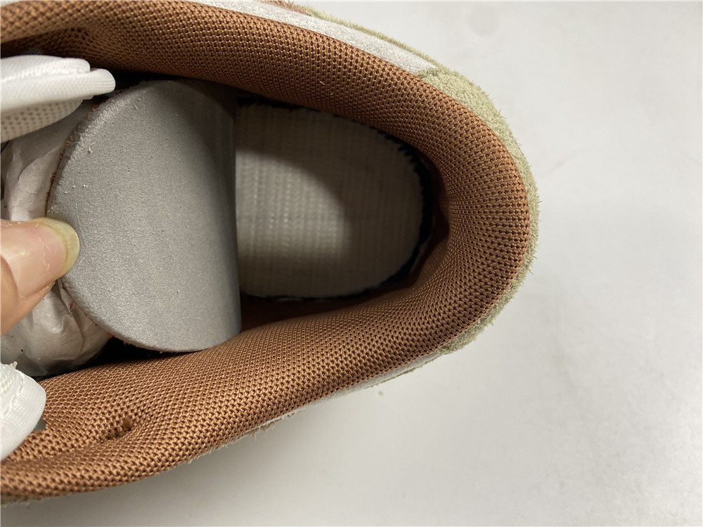 Nike Dunk Low PRM Medium Curry DD1390-100